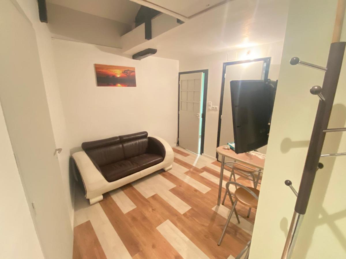 Angerville  Jolis Studio Meuble מראה חיצוני תמונה